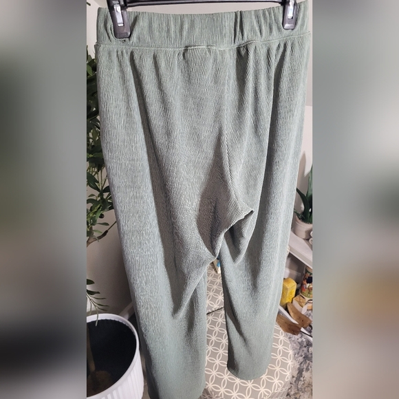 H&M Mama Wide Leg Maternity Pants Sage Green Size Small - Picture 5 of 5